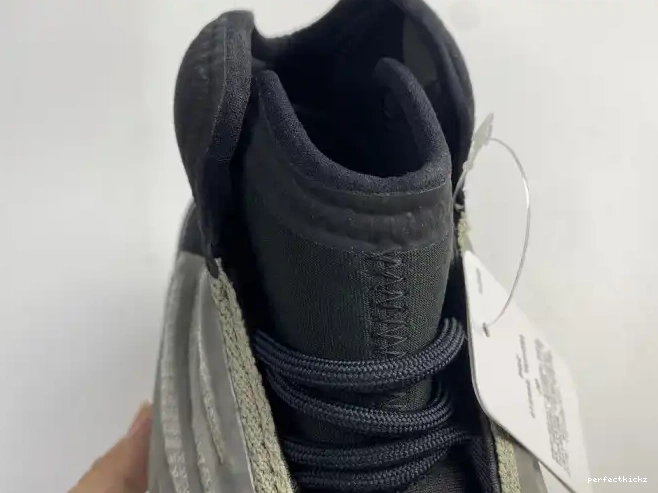 H68771 Quantum Yeezy Adidas Barium 0706
